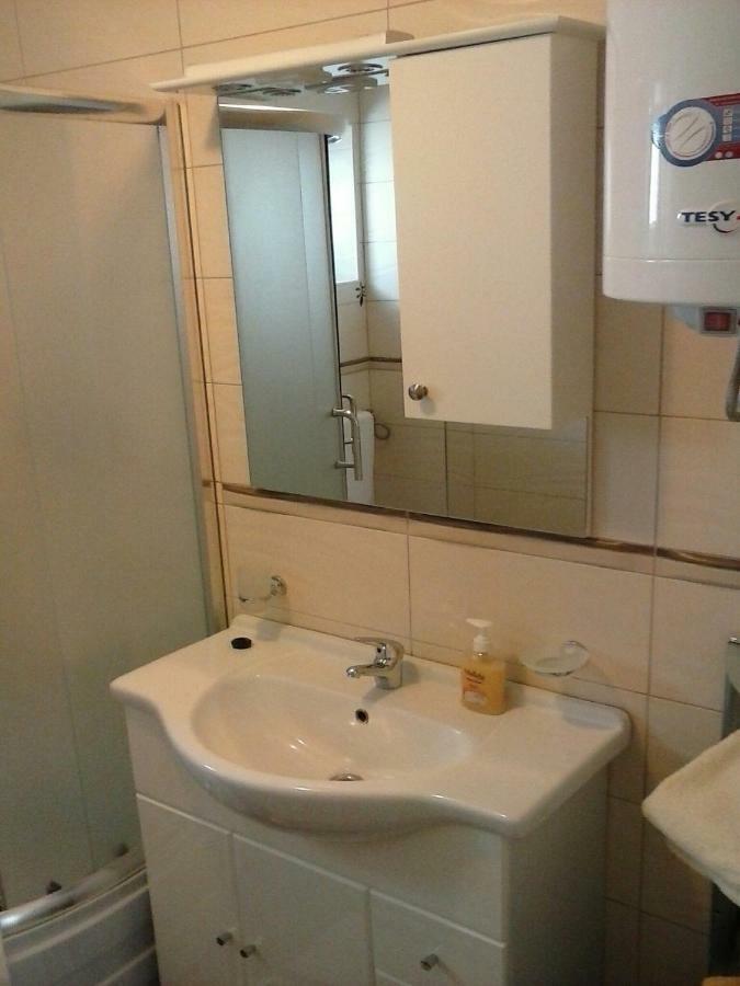 Apartmani Maric Selce Esterno foto