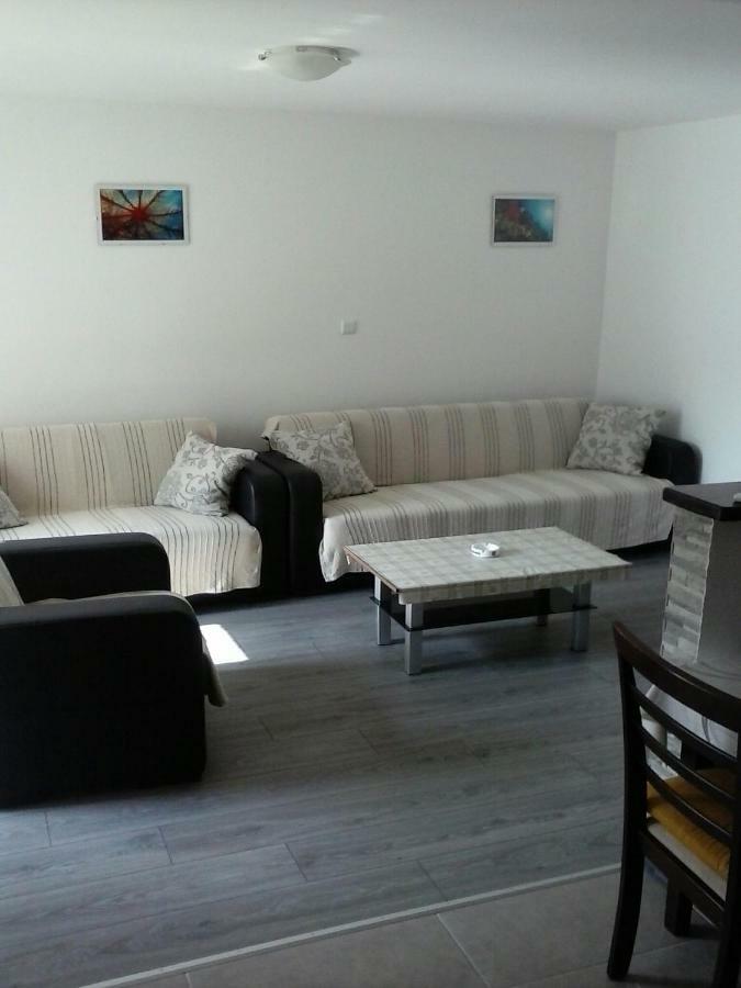 Apartmani Maric Selce Esterno foto